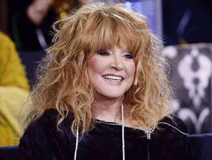 Пугачеву в Минске поздравили с орденом и вручили подарок от Лукашенко Пугачеву в Минске поздравили с орденом и вручили подарок от Лукашенко