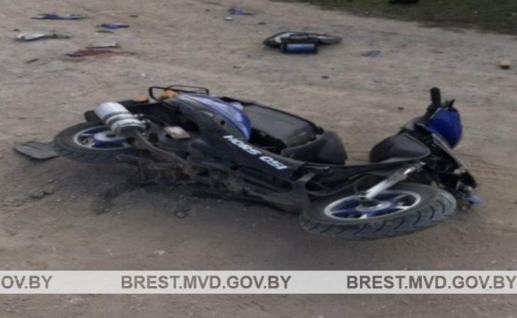 В Ивацевичах «Опель» не разъехался с мопедом: пожилой водитель получил травмы