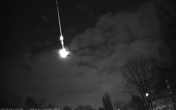 Над Минском пролетел яркий метеор: посмотрите на него 