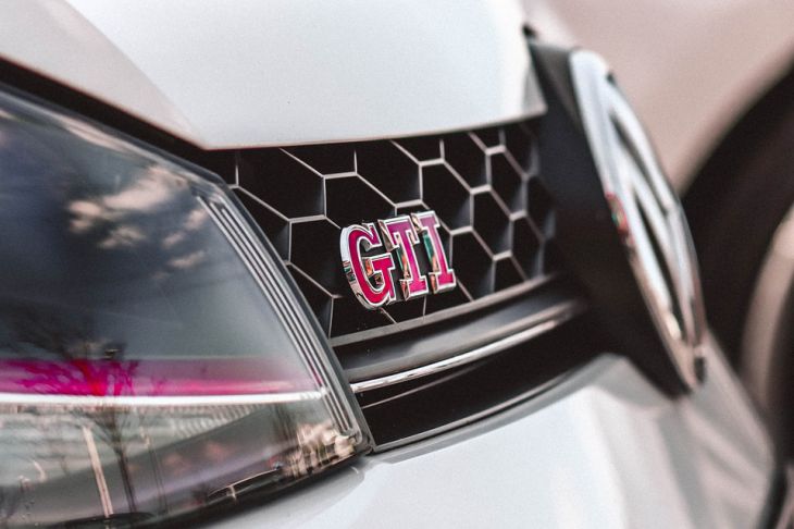 В Сети появились изображения VW Golf в кузове универсал SW В Сети появились изображения VW Golf в кузове универсал SW