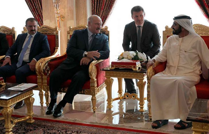 Лукашенко на встречу с премьером Эмиратов пришел с сыновьями Николаем и Виктором
