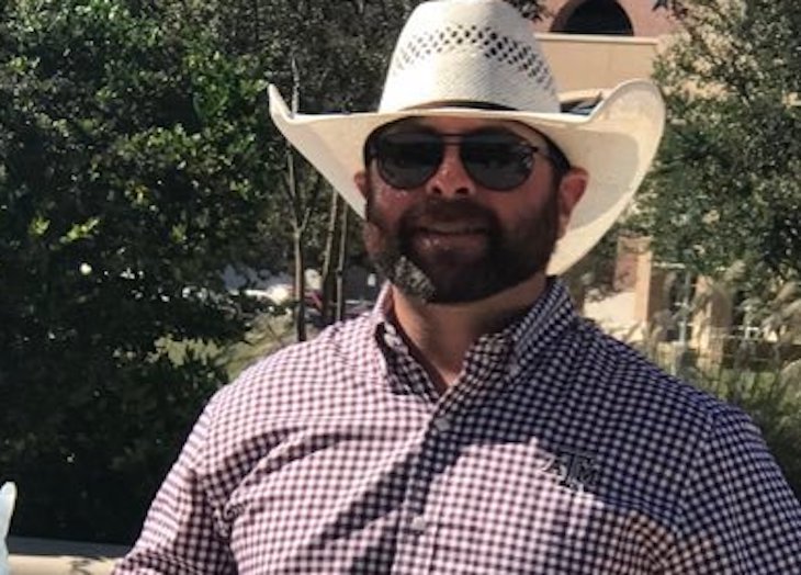 Мужчина хотел впечатлить девушек, но стал посмешищем. Никто не понял его пикап Мужчина хотел впечатлить девушек, но стал посмешищем. Никто не понял его пикап