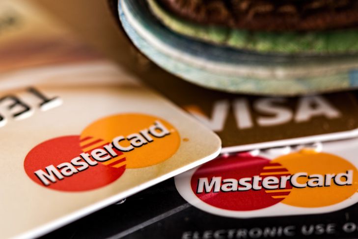 Европейские банки решили отказаться от Visa и MasterCard
