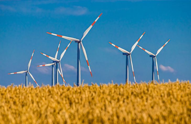 Солнечная и ветряная энергия помогают экономить грунтовые воды