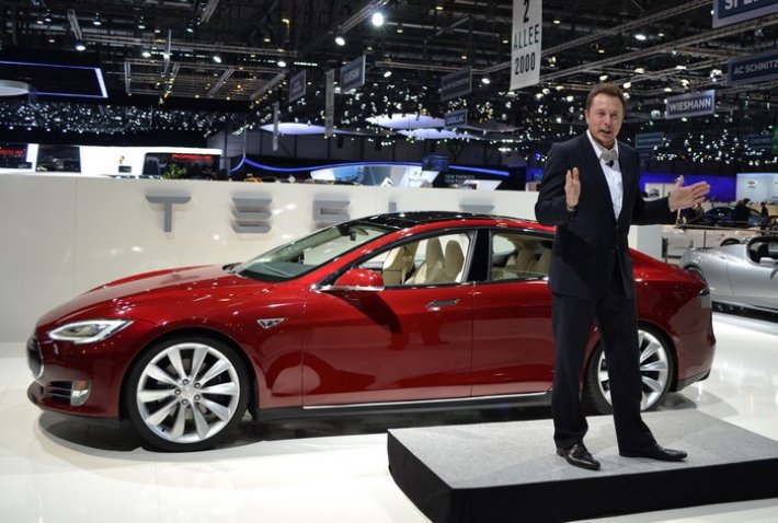 Tesla roadster илона маска