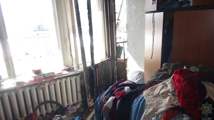 Брошенный окурок стал причиной пожара на балконе в Минске‍