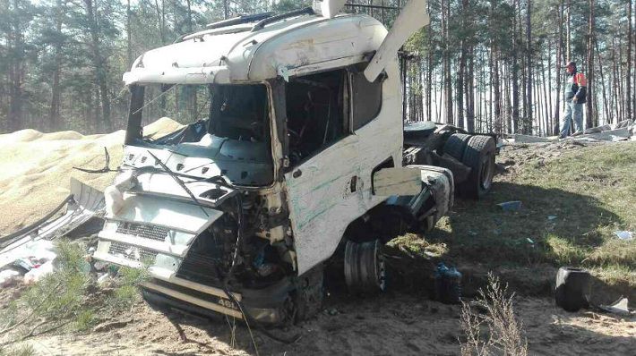 В Житковичском районе столкнулись два грузовика: один водитель погиб‍