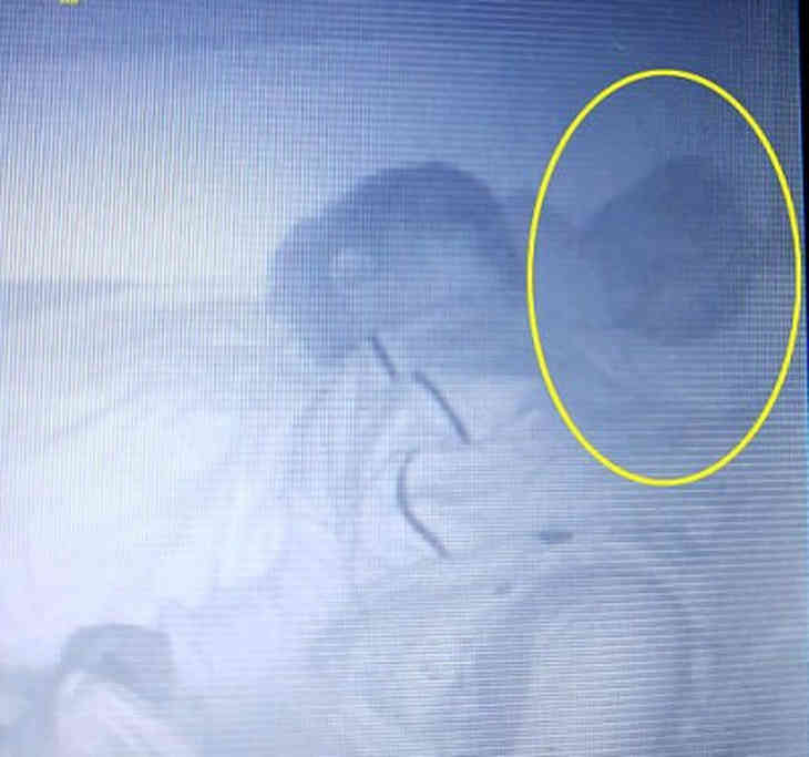 В Великобритании призрак спал в одной кровати с реальным ребенком