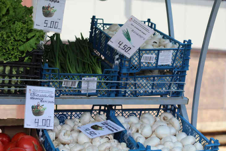 «Черешня – 25 рублей, картошка – 3,5 рубля»: что почем продают на Центральном рынке в Гродно 