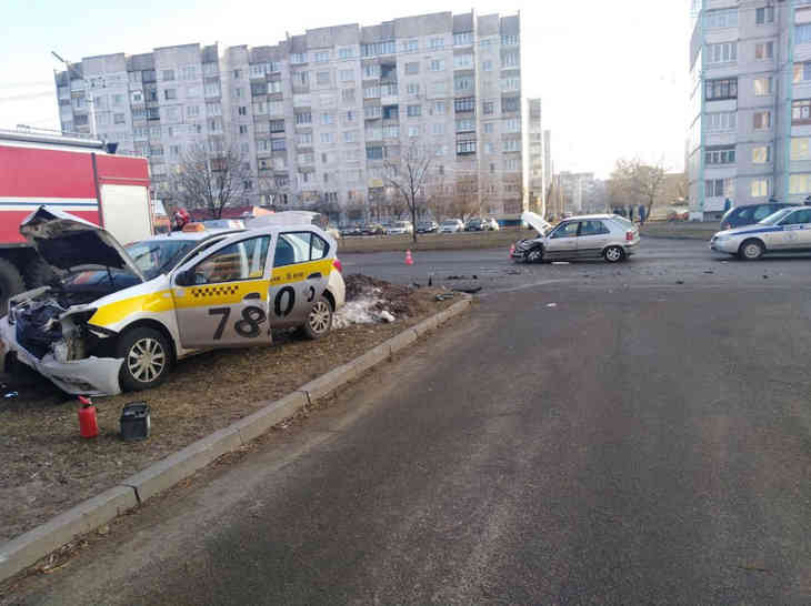 Такси попало в аварию в Бобруйске