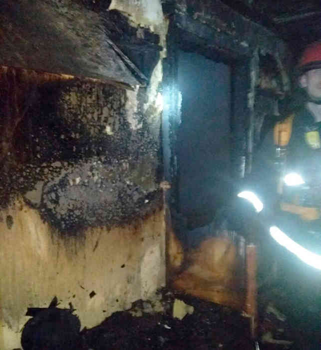 В Минске при пожаре в частном доме спасены мать и дочь