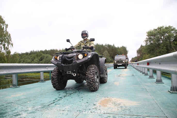 Военные построили в Островецком районе мост через Вилию