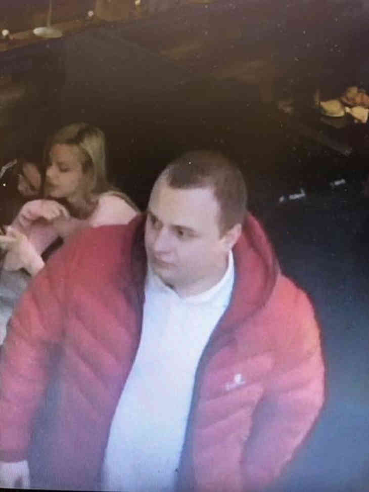 В Гродно разыскивают улыбчивого мужчину за присвоение дорогого телефона в новогоднюю ночь