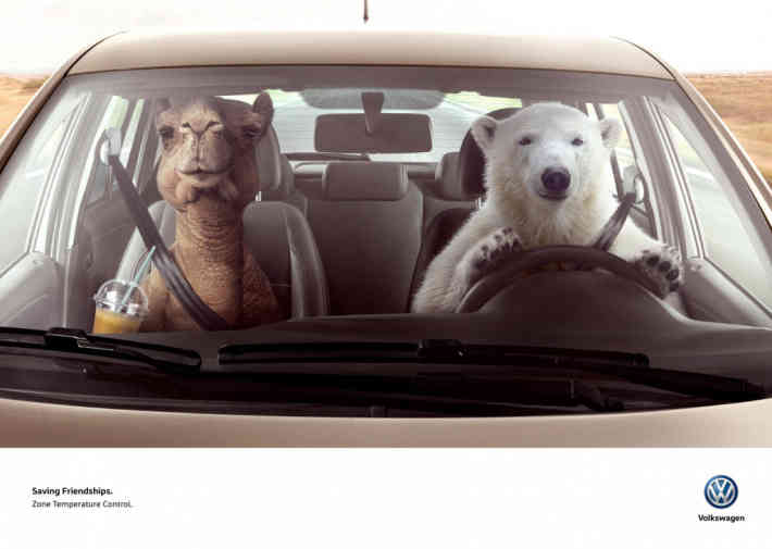 Volkswagen усадил животных из разных климатов в одну машину