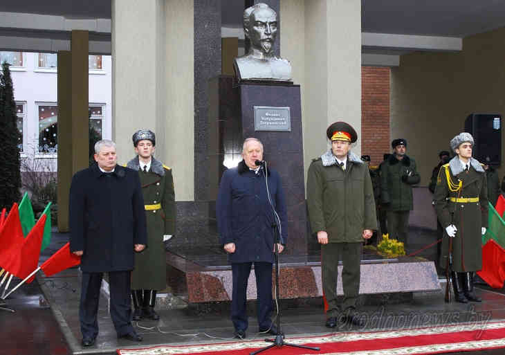 В Гродно открыли памятник Дзержинскому: он будет помогать воспитывать патриотизм