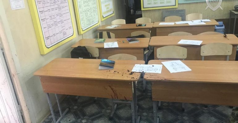 Кровь на стенах и пустые классы: СК показал фото из колледжа в Керчи