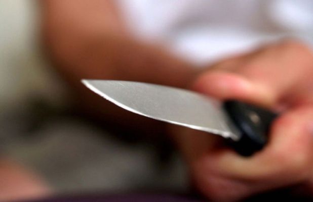 В Гродно друзья попали в больницу после тренировки с ножом