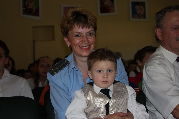 Сотрудники Витебской таможни поздравили воспитанников Великолетчанского детского дома