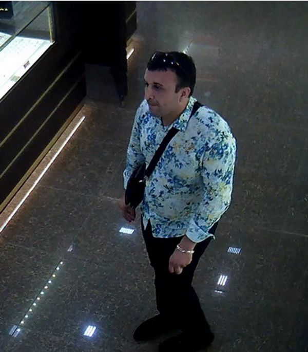 В Минске мужчина украл из ювелирного магазина кольцо за 200 млн рублей