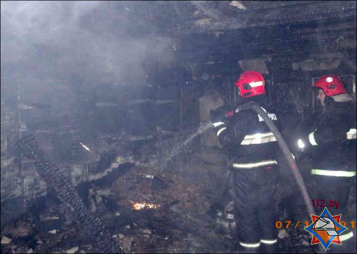 МЧС: в Чаусском районе сгорел сельский магазин