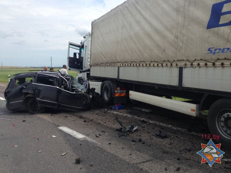 В Лепельском районе в ДТП погибли водитель и пассажир