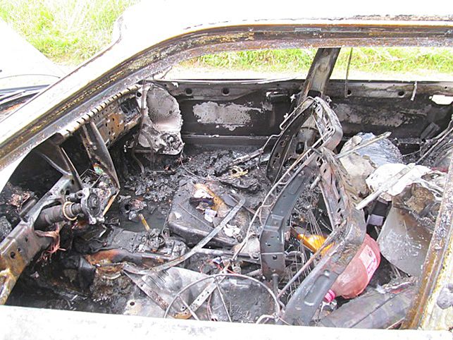 Житель Воложинского района сжег автомобиль возлюбленной после ссоры