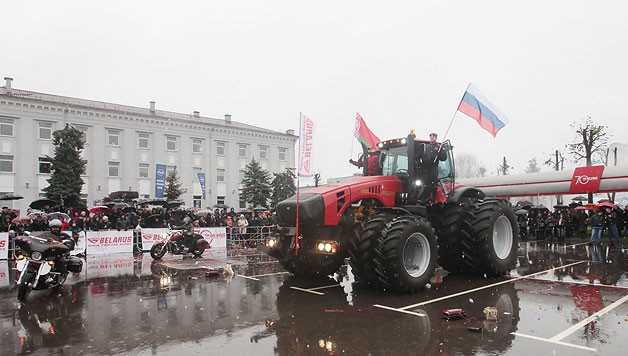 Минск отметил 7 ноября открытием памятника Ленину