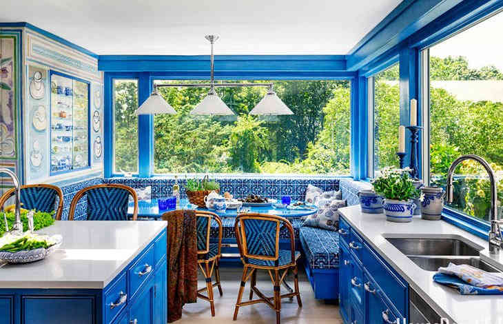 Ярко-синяя кухня — нестандартное решение (ФОТО)