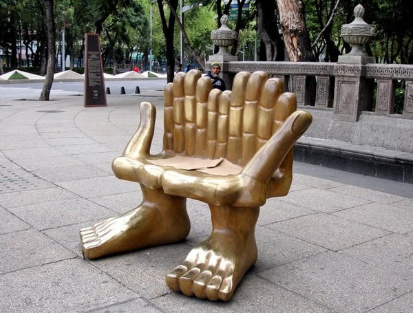 Самые необычные скамейки в мире (ФОТО)