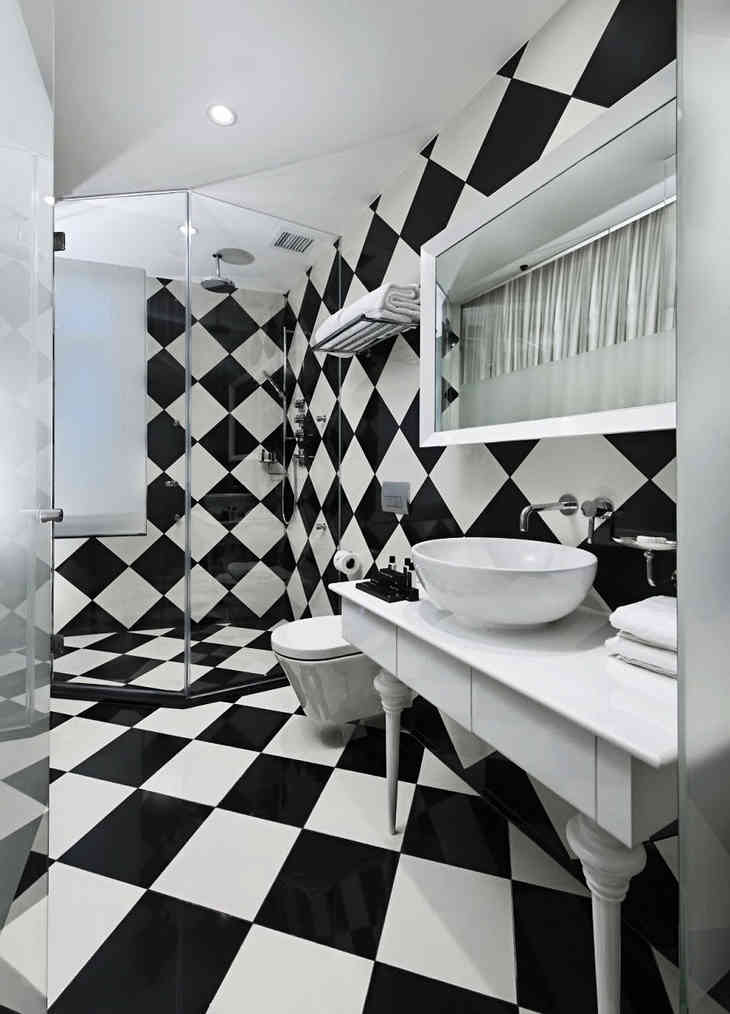 Оформление интерьера черно-белых ванных комнат