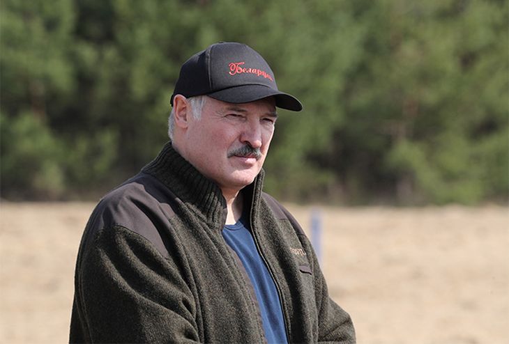 «Обычный деревянный дом, который крестьяне построили»: Лукашенко рассказал про свою «резиденцию» в Лясковичах