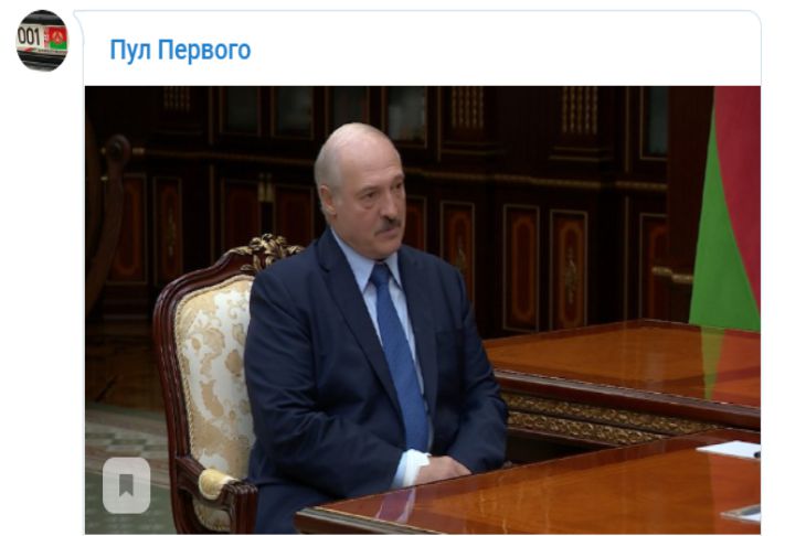 Лукашенко провел совещание с перебинтованной рукой. Что случилось