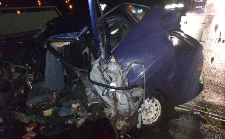 В Полоцке авто влетело в бетонное ограждение моста: трое пострадавших