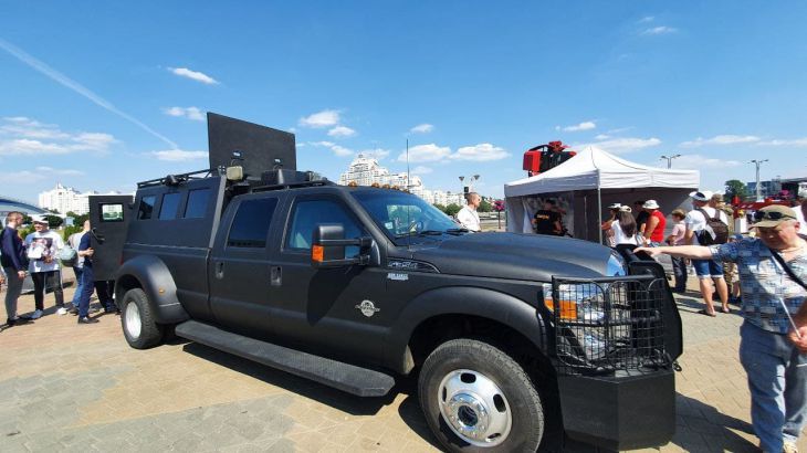 автомобиль