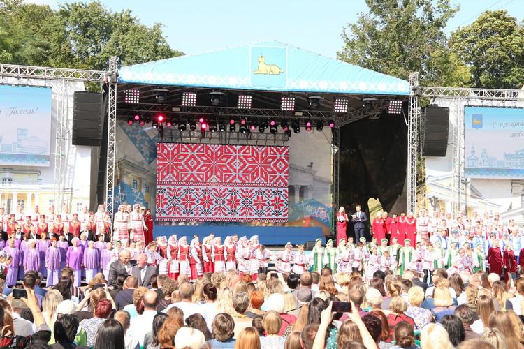 Смотрите, как жители Гомеля сегодня празднуют День города