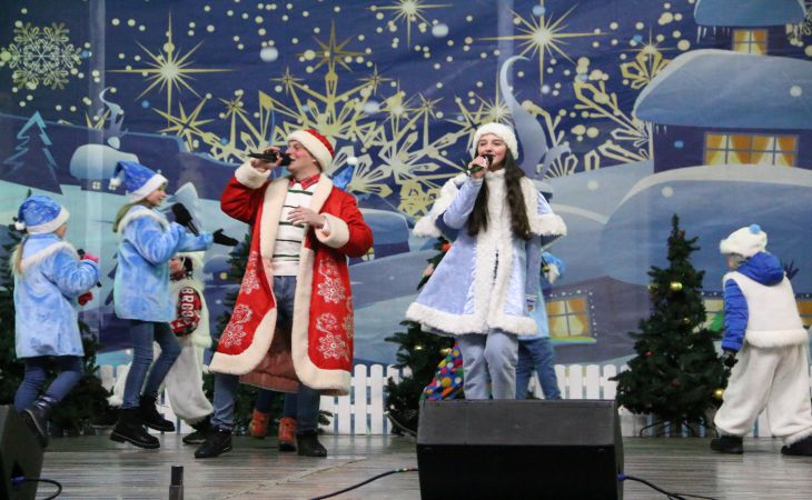 Новый год к нам идет. Посмотрите, как в Гомеле ёлку зажигали