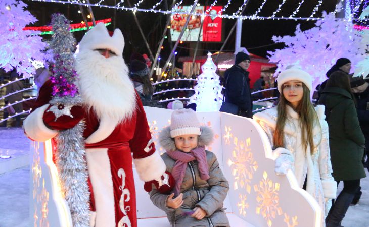 Новый год к нам идет. Посмотрите, как в Гомеле ёлку зажигали