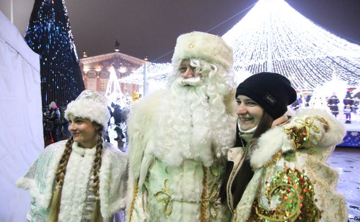 Новый год к нам идет. Посмотрите, как в Гомеле ёлку зажигали