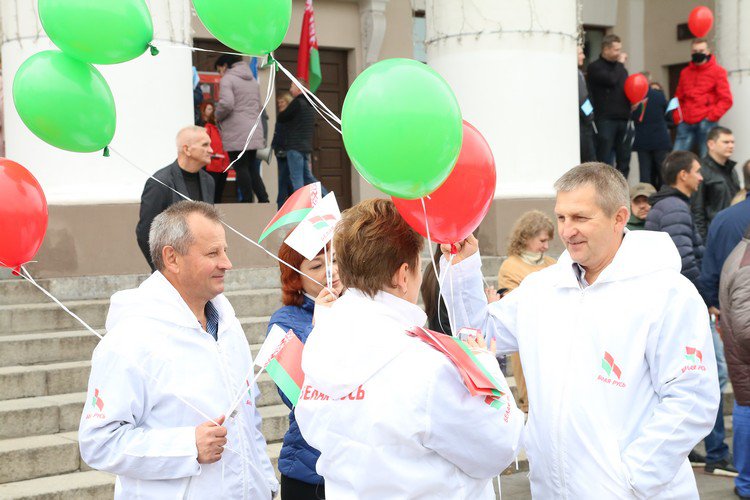 Из Минска в Гомель: прошел 400-километровый автопробег «За единую Беларусь!»