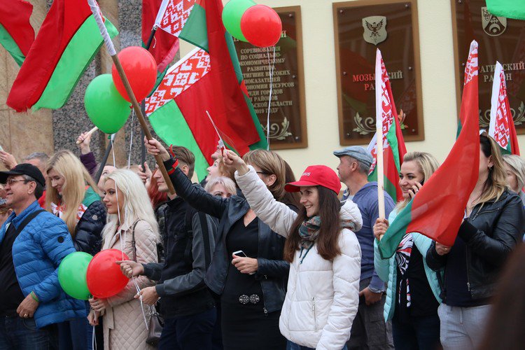 Из Минска в Гомель: прошел 400-километровый автопробег «За единую Беларусь!»