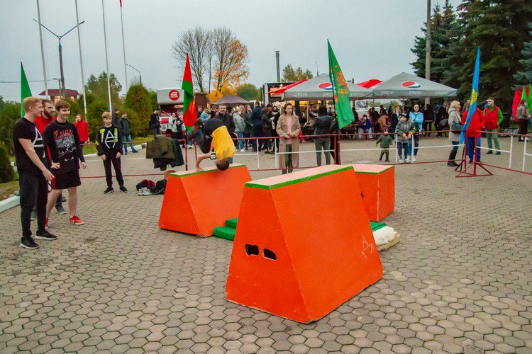Песни под гитару, селфи с рысью и создание оберегов - в Гомеле прошёл молодежный форум «Беларусь — это мы!»