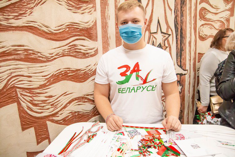 Песни под гитару, селфи с рысью и создание оберегов - в Гомеле прошёл молодежный форум «Беларусь — это мы!»