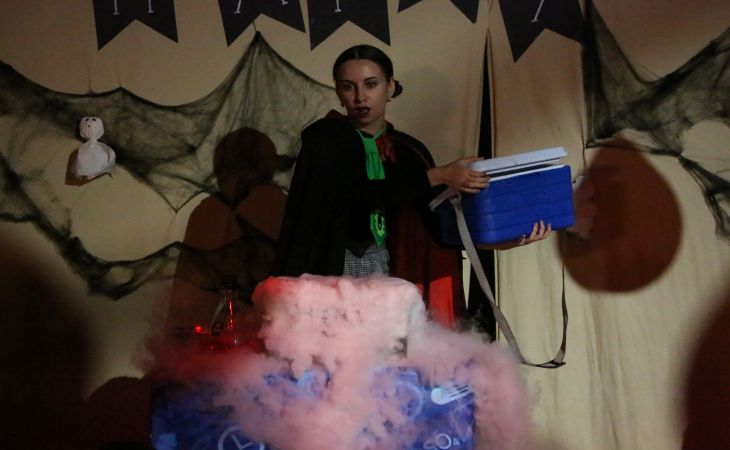 Рыцари, вампиры, байкеры и фаер-шоу: как гомельчане отмечали Хэллоуин