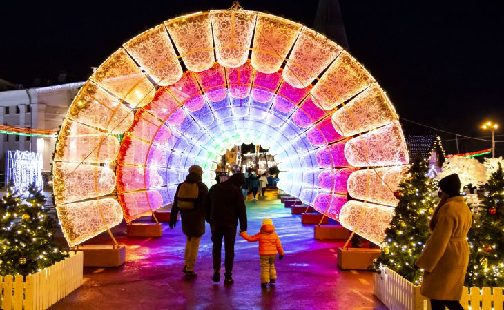 Мышь, Бык и деревня Деда Мороза. Как в Гомеле новогоднюю ёлку зажигали