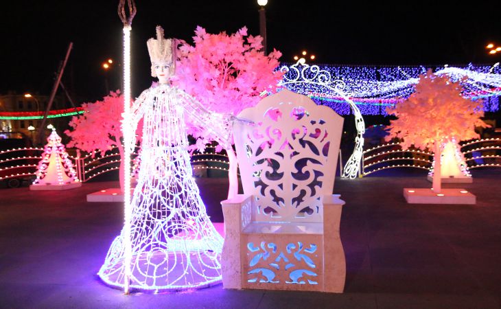 К Новому году готовы. Посмотрите, как выглядят елки Гомеля