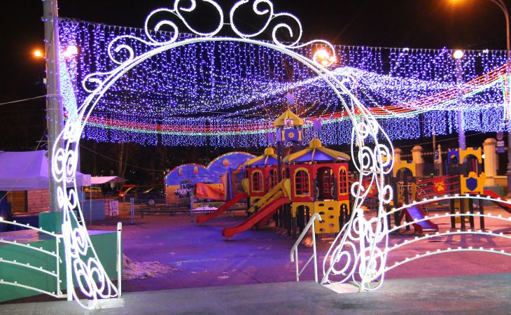 К Новому году готовы. Посмотрите, как выглядят елки Гомеля