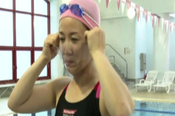 В Японии представили защитную маску от коронавируса для бассейна