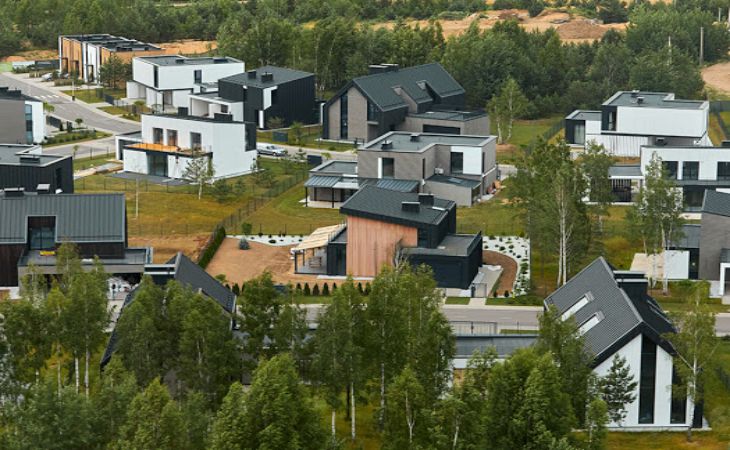 В «Зеленой гавани» представили новый для страны формат домов с двухэтажными квартирами