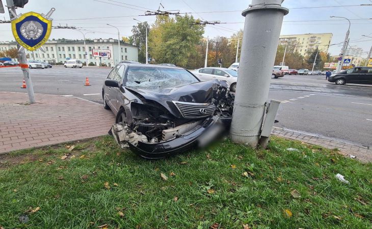 Смертельное ДТП в Минске: Lexus на переходе сбил двух мужчин, один погиб