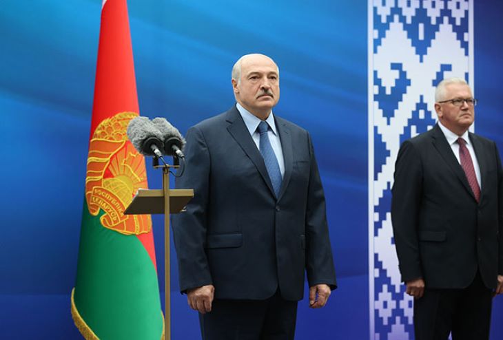 Лукашенко: «Я не держусь за власть посиневшими пальцами».